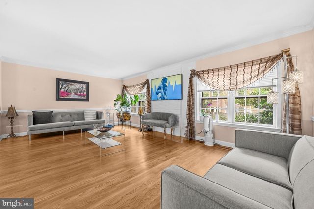 3050 FEDERAL HILL DR, Falls Church, VA 22044
