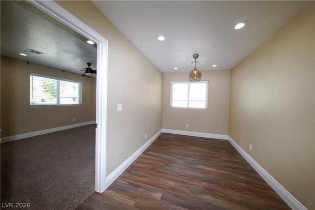 9213 Vosburgh Drive, Las Vegas, NV 89117