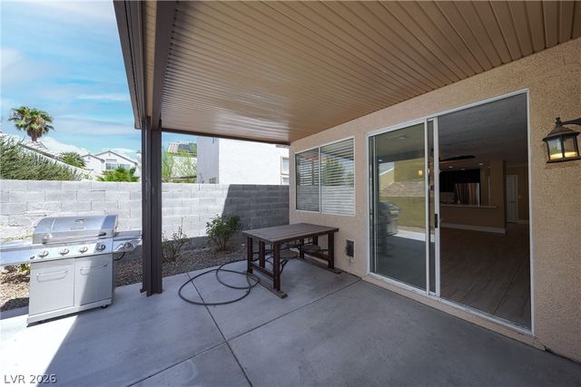 9213 Vosburgh Drive, Las Vegas, NV 89117