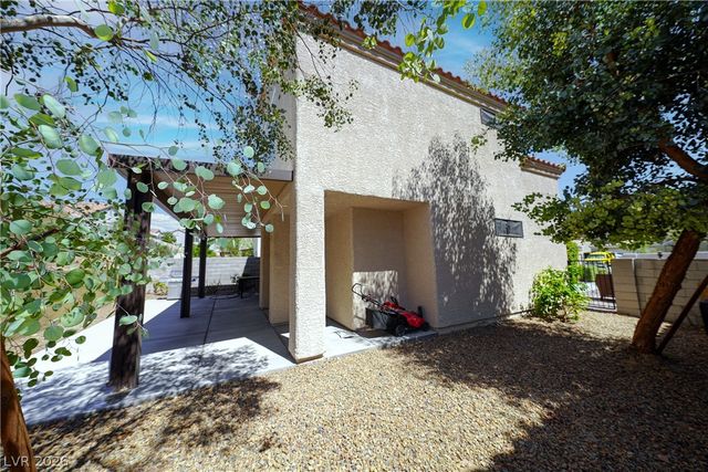 9213 Vosburgh Drive, Las Vegas, NV 89117