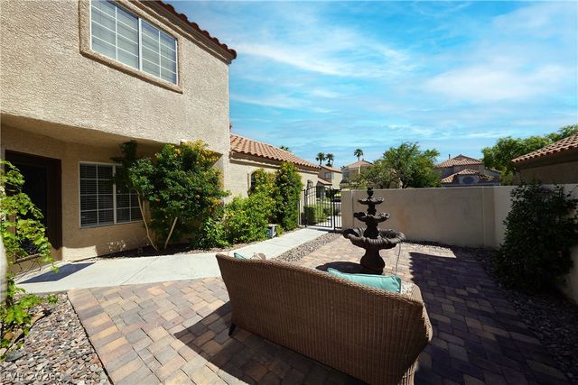 9213 Vosburgh Drive, Las Vegas, NV 89117