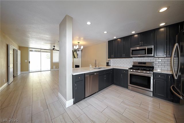 9213 Vosburgh Drive, Las Vegas, NV 89117