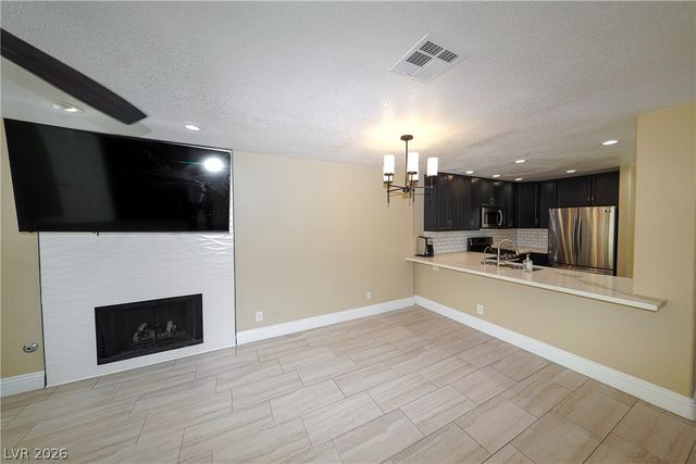 9213 Vosburgh Drive, Las Vegas, NV 89117