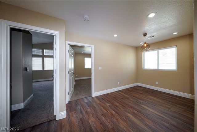 9213 Vosburgh Drive, Las Vegas, NV 89117