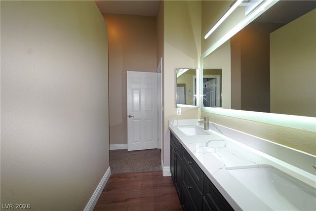 9213 Vosburgh Drive, Las Vegas, NV 89117