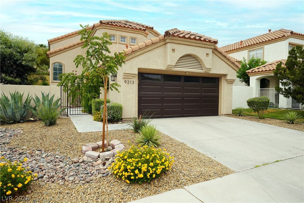 9213 Vosburgh Drive, Las Vegas, NV 89117