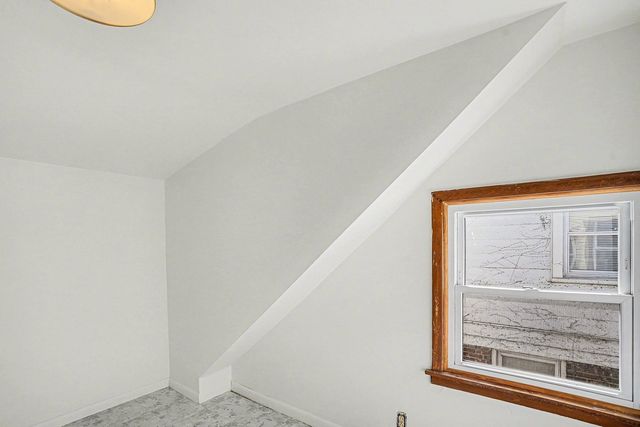 18009 Commercial Avenue, Lansing, IL 60438