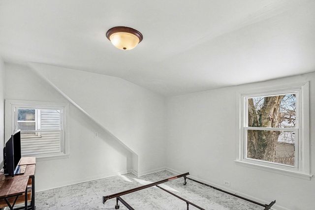 18009 Commercial Avenue, Lansing, IL 60438