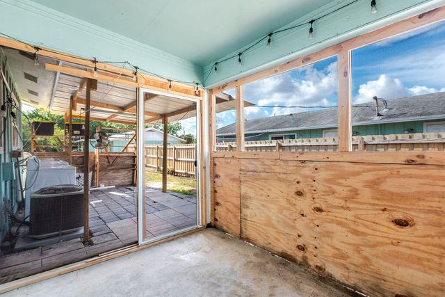 2658 SE Amherst Street, Stuart, FL 34997