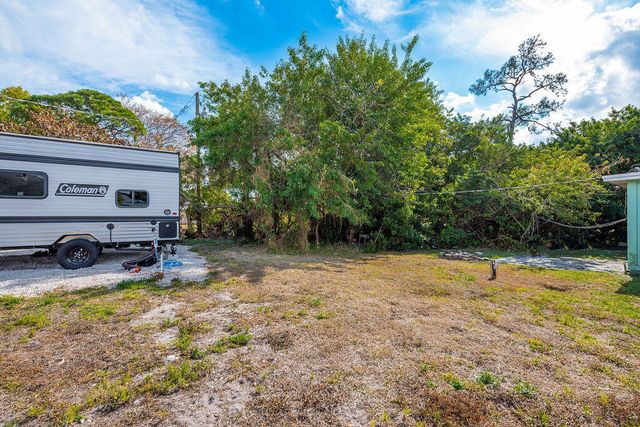 2658 SE Amherst Street, Stuart, FL 34997