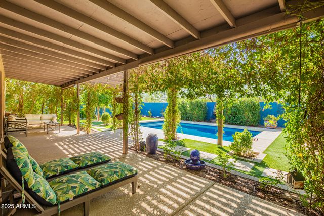 18333 W GOLDEN Court, Waddell, AZ 85355