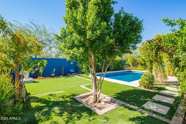 18333 W GOLDEN Court, Waddell, AZ 85355