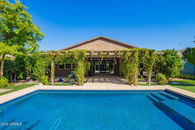 18333 W GOLDEN Court, Waddell, AZ 85355