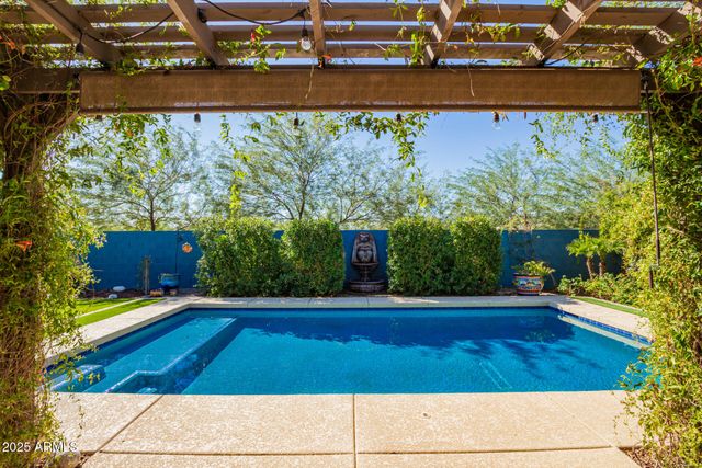 18333 W GOLDEN Court, Waddell, AZ 85355