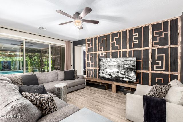 18333 W GOLDEN Court, Waddell, AZ 85355