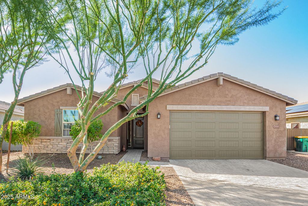 18333 W GOLDEN Court, Waddell, AZ 85355