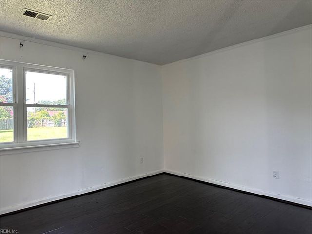 5113 Sammy ST, Virginia Beach, VA 23455