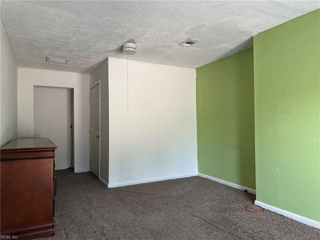 5113 Sammy ST, Virginia Beach, VA 23455