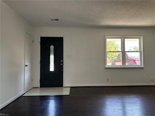 5113 Sammy ST, Virginia Beach, VA 23455