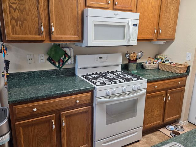 1821 Lexington Road, Claremore, OK 74017