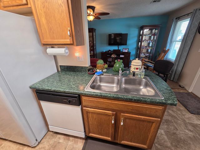 1821 Lexington Road, Claremore, OK 74017