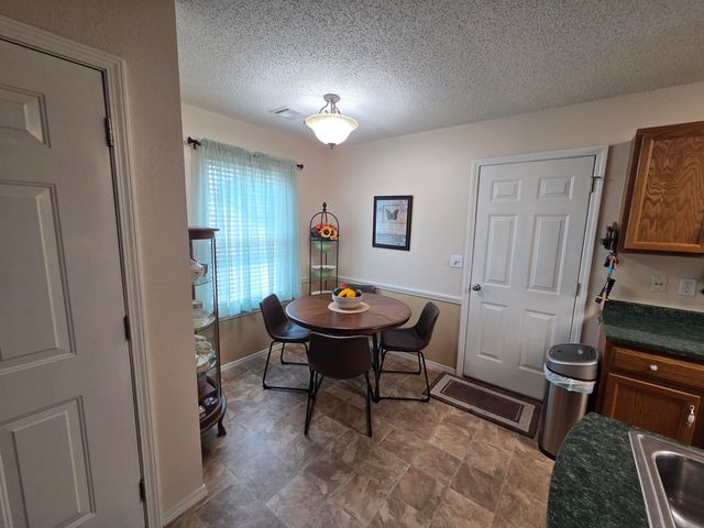 1821 Lexington Road, Claremore, OK 74017