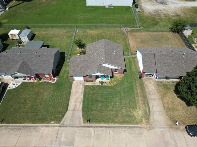 1821 Lexington Road, Claremore, OK 74017