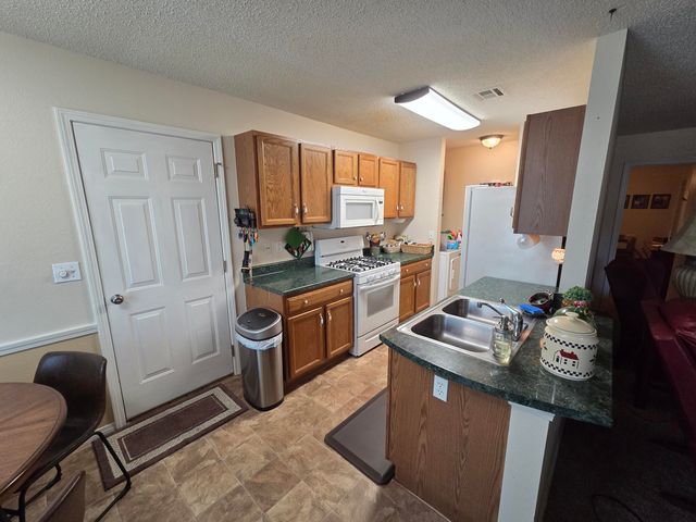 1821 Lexington Road, Claremore, OK 74017
