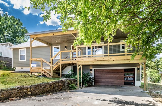 1847 N Woodland Avenue, Fayetteville, AR 72703