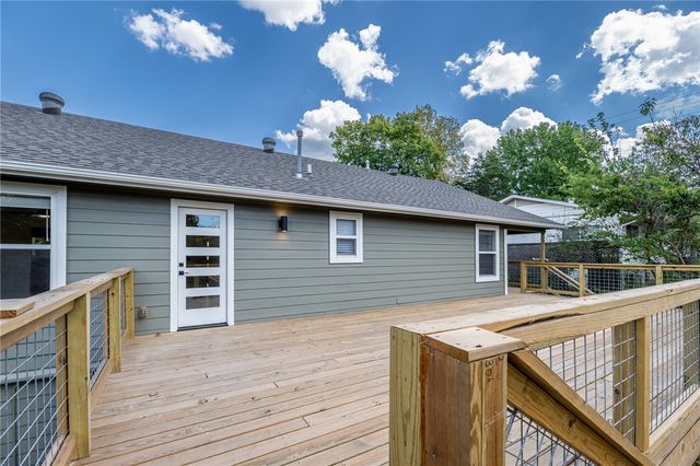 1847 N Woodland Avenue, Fayetteville, AR 72703