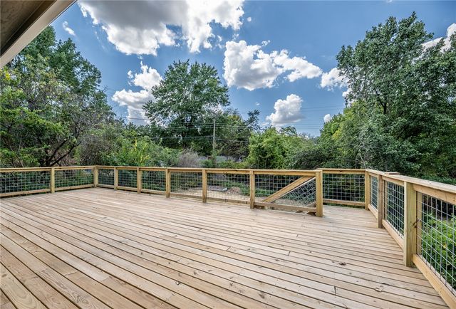 1847 N Woodland Avenue, Fayetteville, AR 72703