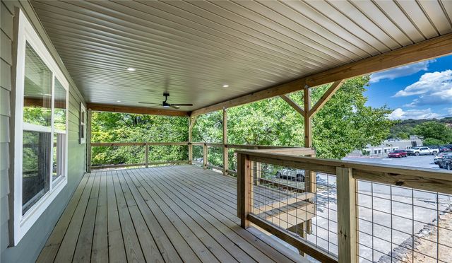 1847 N Woodland Avenue, Fayetteville, AR 72703