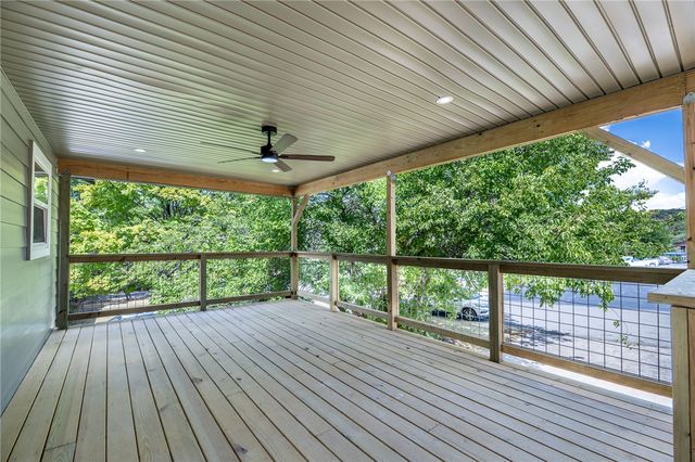 1847 N Woodland Avenue, Fayetteville, AR 72703