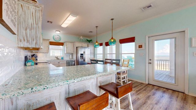 1822 Redfish Lane, Crystal Beach, TX 77650