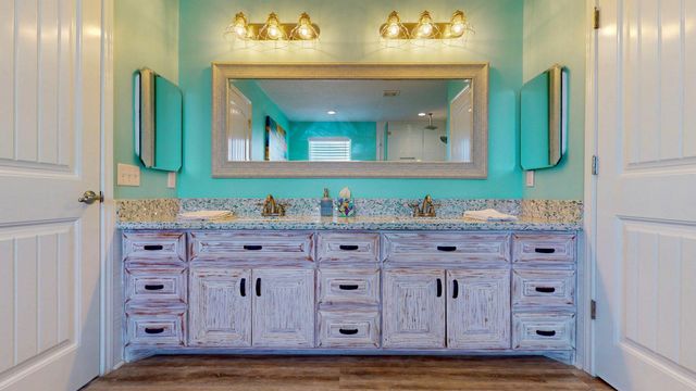 1822 Redfish Lane, Crystal Beach, TX 77650