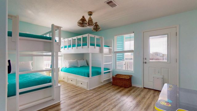 1822 Redfish Lane, Crystal Beach, TX 77650