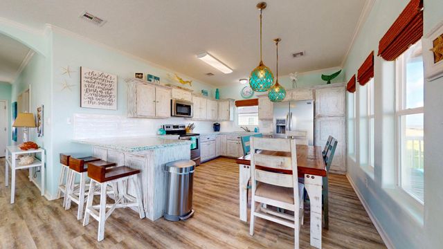 1822 Redfish Lane, Crystal Beach, TX 77650