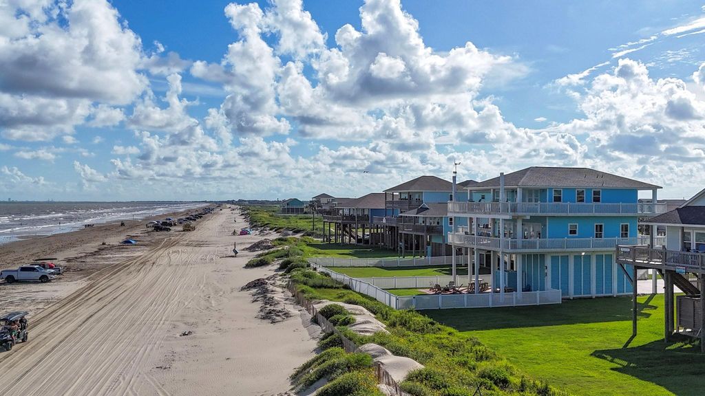 1822 Redfish Lane, Crystal Beach, TX 77650