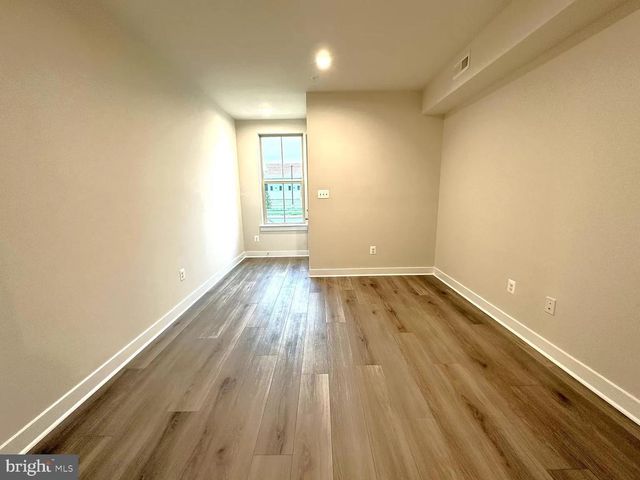 24161 PISSARRO DR, Sterling, VA 20166