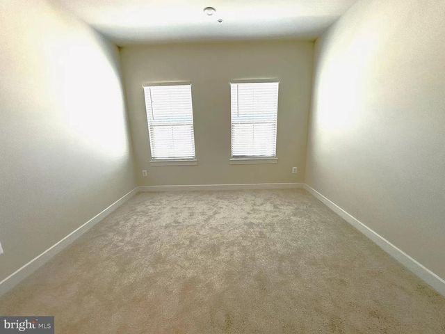 24161 PISSARRO DR, Sterling, VA 20166