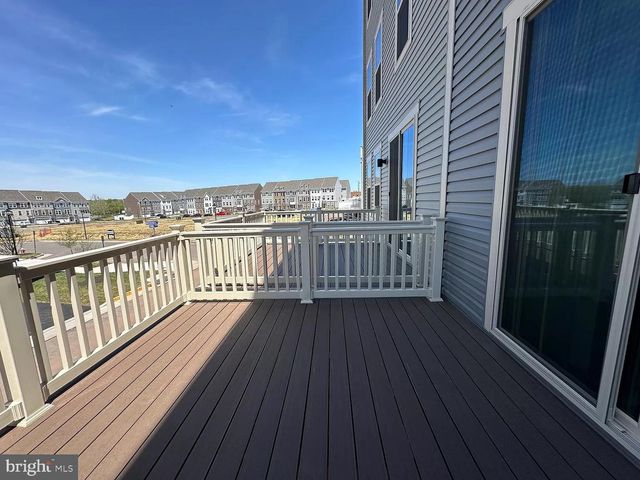 24161 PISSARRO DR, Sterling, VA 20166