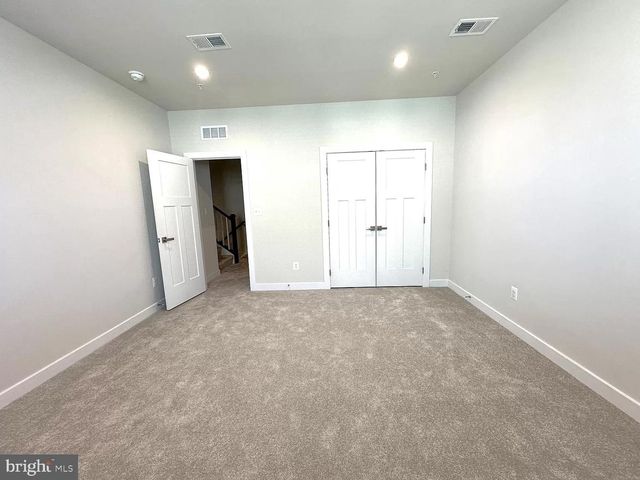 24161 PISSARRO DR, Sterling, VA 20166