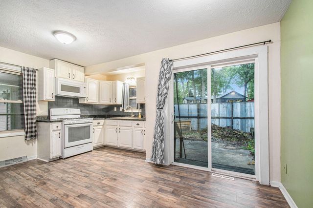 225 Holton Road, La Porte, IN 46350