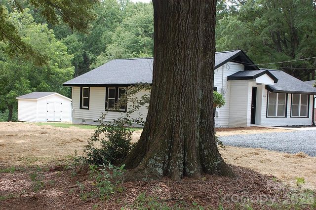 24674 Saint Martin Road, Albemarle, NC 28001