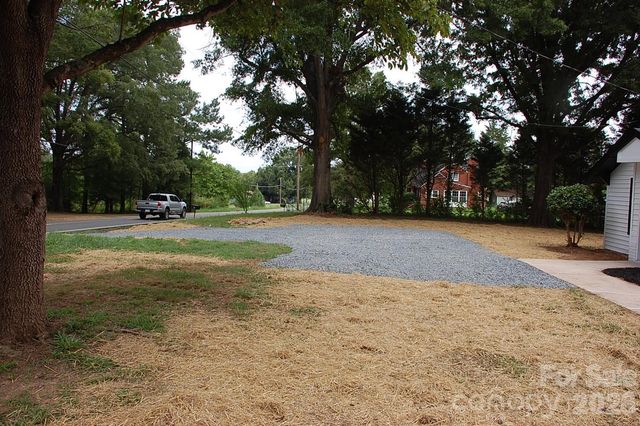 24674 Saint Martin Road, Albemarle, NC 28001