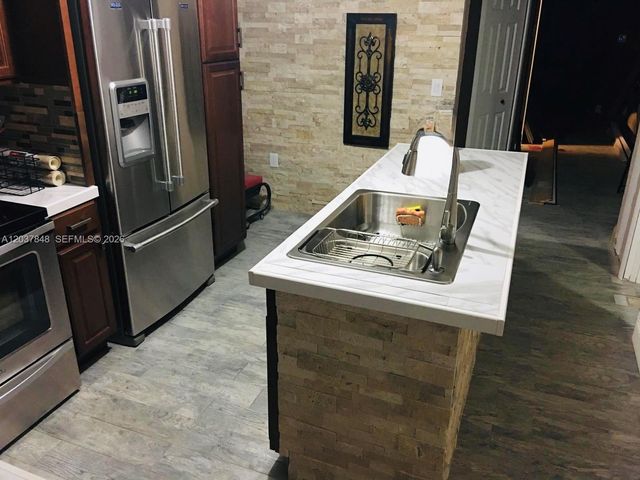 6424 Meade St, Hollywood, FL 33024