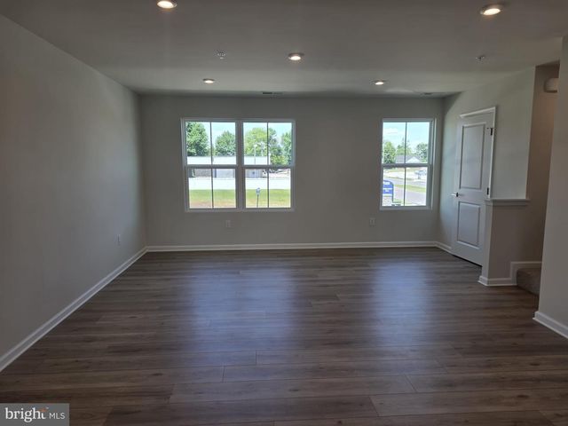 3704 SOPHIA LN, Brookhaven, PA 19015