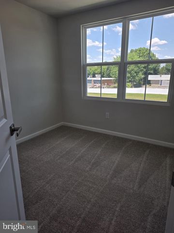 3704 SOPHIA LN, Brookhaven, PA 19015