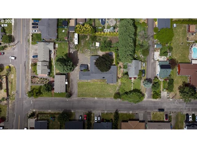590 N PERSHING St, Mt Angel, OR 97362