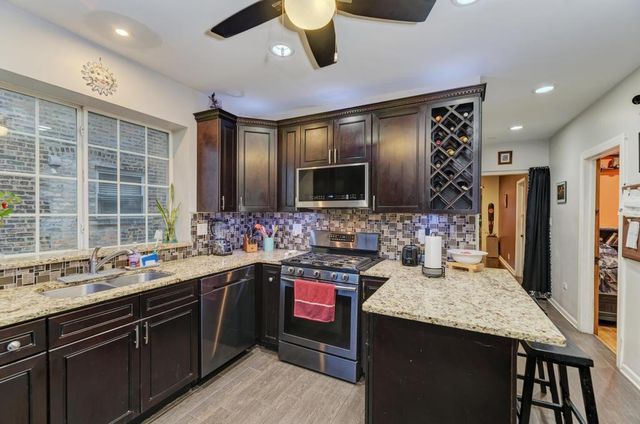 1941 N Harding Avenue 1, Chicago, IL 60647